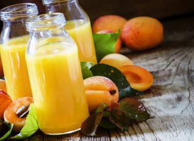 Kayısı smoothies, seçici odak