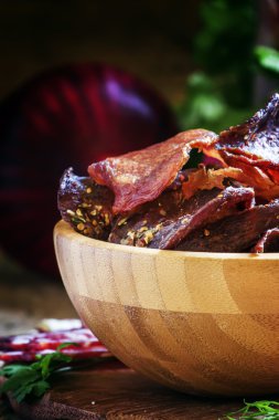 Kurutulmuş et üzerinden fiş