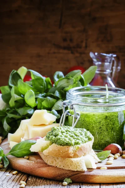 Bruschetta with pesto — Stock Photo, Image