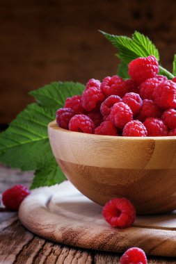 Kase taze olgun ahududu