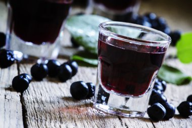 Aronia ev yapımı likör
