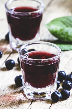 Aronia ev yapımı likör
