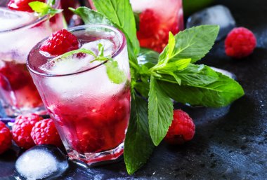 Alkol mojito kokteyl 