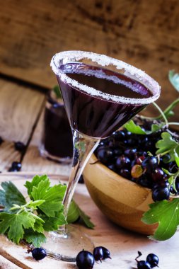 Berry bardakta kokteyl