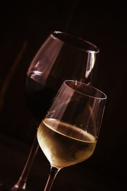 Beyaz ve kırmızı şarap Kuru,