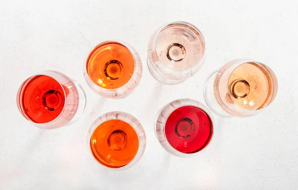 Rosenweinglas Auf Grauem Tisch Vorhanden Rosa Rosado Rosato Oder Rouge — Stockfoto