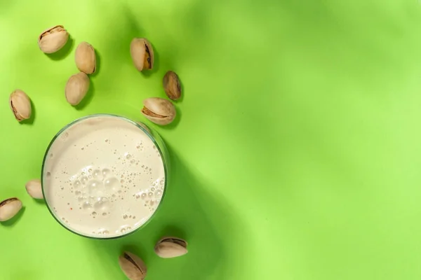 Lait Pistache Verre Sur Table Verte Lait Végétalien Alternatif Non — Photo