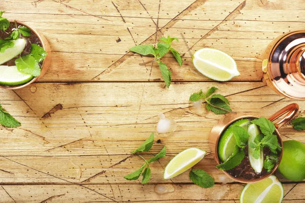 Moscow Mule Alcoholic Cocktail Copper Mug Lime Ginger Beer Vodka — Stock Photo, Image