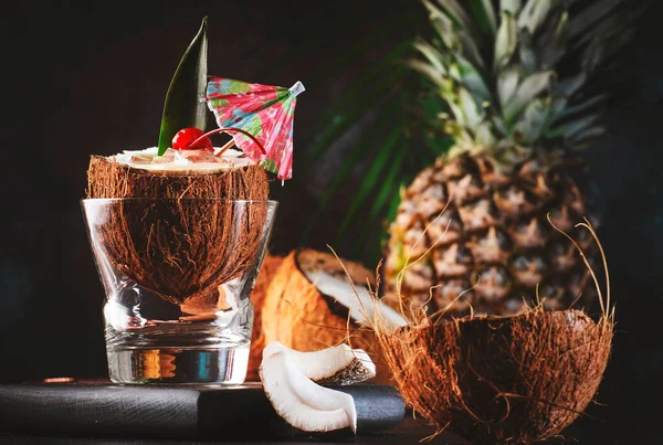 Pina Colada Summer Cocktail Chopped Coconut Tropical Fruits Copper Bar — Stock Photo, Image