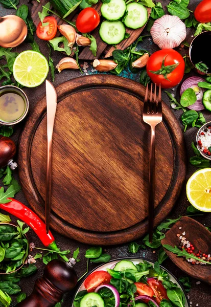 Diseño Saludable Ingredientes Ensalada Vegana Puesta Plana Hierbas Verdes Tomates —  Fotos de Stock