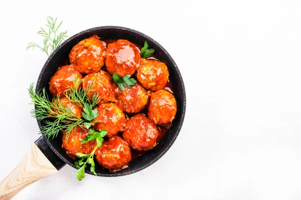 Meatballs Spicy Tomato Sauce Frying Pan White Kitchen Table Top — Stock Photo, Image