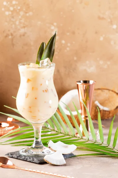 Pina Colada Summer Cocktail Sand Beige Background Tropical Fruits Copper — 스톡 사진