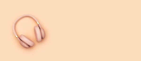 Różowe Słuchawki Bezprzewodowe Jasnoróżowym Pastelowym Tle Modny Styl Minimalny Koncepcja — Zdjęcie stockowe