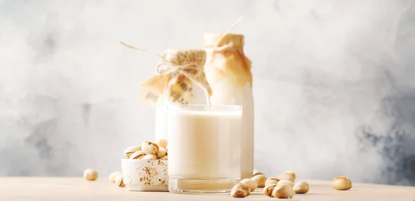 Cashewmilch Flaschen Alternatives Veganes Getränk Ohne Milchprodukte Negativer Raum — Stockfoto