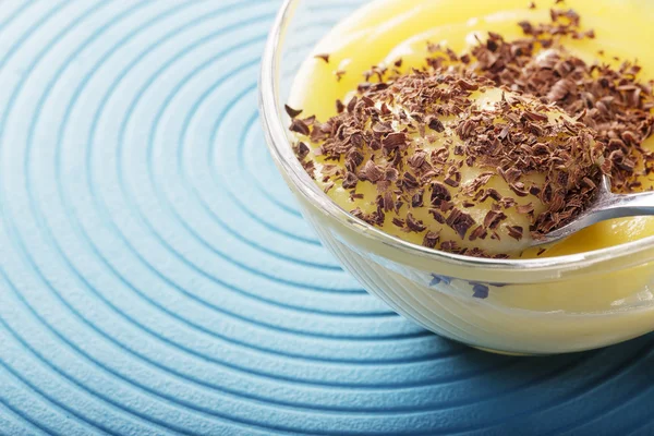 Rendelenmiş çikolata ile limon tatlı