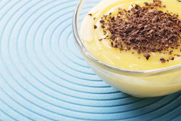 Rendelenmiş çikolata ile limon tatlı
