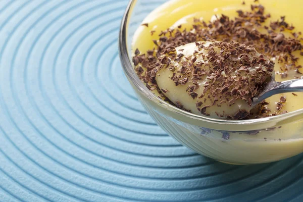 Rendelenmiş çikolata ile limon tatlı