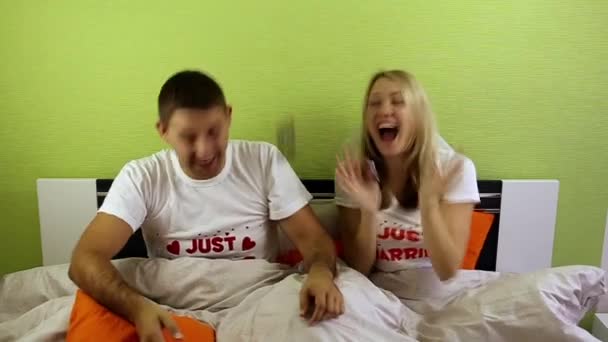 video di giovani coppie che hanno sesso grosso cazzo gigante