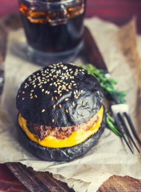 Siyah Amerikan burger