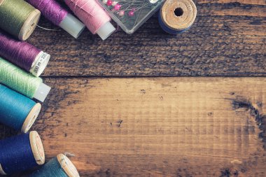 Grunge ahşap üzerine dikiş ipliği