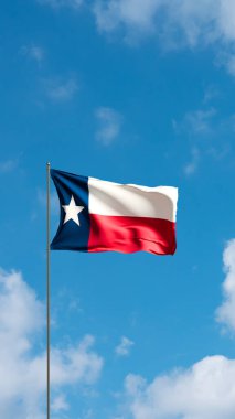 ABD bayrağı bulutlu gökyüzüne karşı Teksas 'ı gösteriyor. Teksas bayrağı rüzgarda sallanıyor, ulusal sembol. Devlet, ulus, sendika, bayrak, hükümet, Teksas kültürü, siyaset.