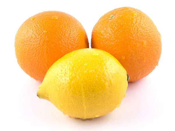 Composizione di diverse arance e limone — Foto Stock