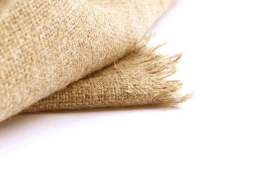 Beyaz arka plan üzerine keten kumaş