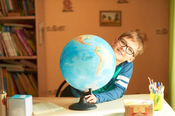 Colegial con globo —  Fotos de Stock