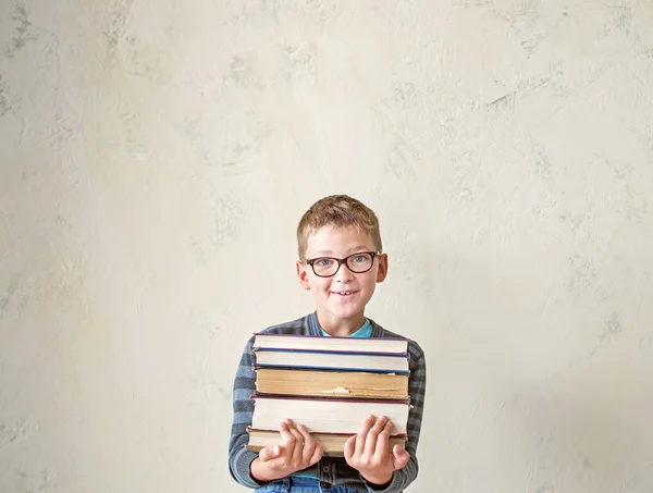 Colegial con libros — Foto de Stock