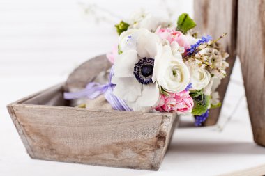 Beautifull spring bouquet in the basket