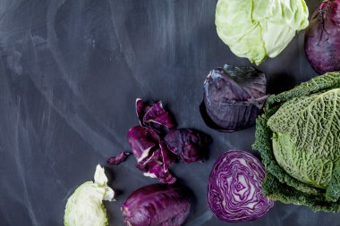 Yazı tahtası üzerinde farklı lahana