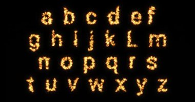 A 'dan Z' ye alfabenin alfabesinin yanma harfleri, siyah arkaplanda ateşle yapılmış, dramatik başlıklar için ateşli tipografik animasyon, reklam kampanyaları, geri sayımlar ve sıcak görsel efektler..