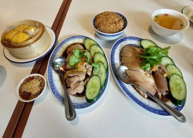 Haşlanmış pirinçli Betong usulü Tavuk Pirinci.