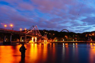 Kiev yaya köprüsü