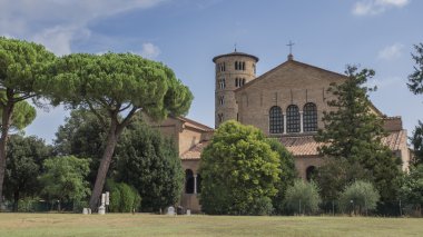 Sant'Apollinare Classe içinde
