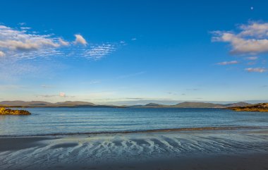 Poulnabrone dolmen Burren içinde. İrlanda