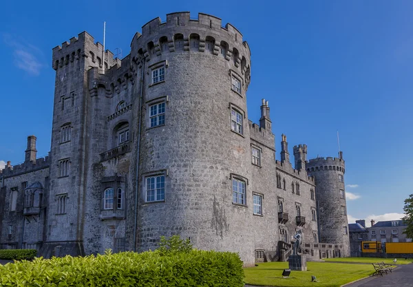Poulnabrone dolmen Burren içinde. İrlanda