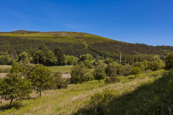 Yuvarlak kulenin ve kilise Glendalough, İrlanda