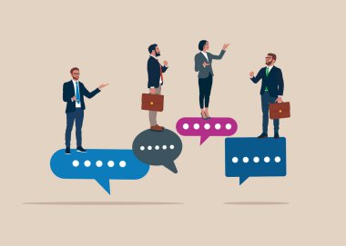 Konuşma baloncuklarıyla toplantıda iş tartışan iş adamları, görüşlerini paylaşıyorlar. Tartışma, konuşma, görüşme, iletişim, fikir. Vektör düz resimleme.