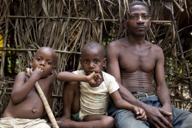 Bagyeli pigmeler Kamerun üzerinden