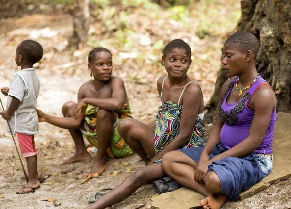 Bagyeli Pygmejové z Kamerunu — Stock fotografie