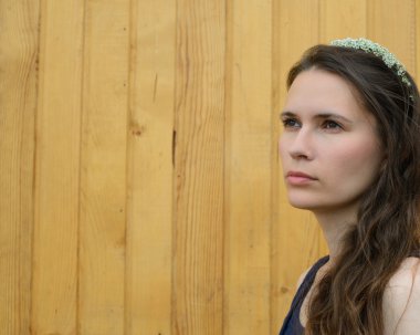 çiçek dalları erkeçsakalı baş genç kız