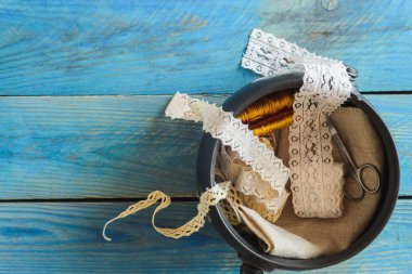 dantel kurdele ve makas