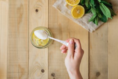 Taze ev yapımı limonata