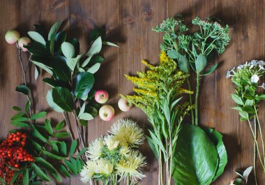 çiçek dalları ve yaprakları buketler için
