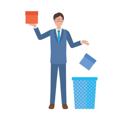 İşadamı gereksiz şeyleri atıyor.