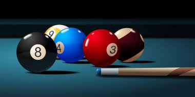Bilardo masasında ıstaka ve toplar.