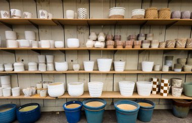 Çeşitli boyutlarda terra cotta ekicileri.