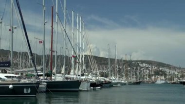 Çok sayıda Yatlar liman.
