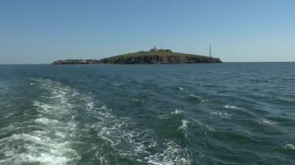 Eliminación de la isla en el mar . — Vídeo de stock